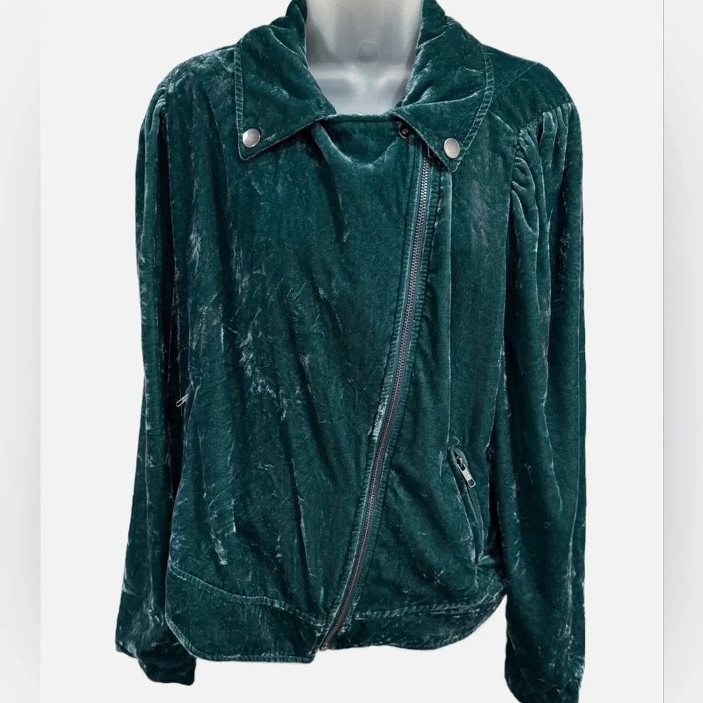 Torrid | Velvet Moto Jacket – Botanical Garden Green – Luxe Soft Texture - Picture 8 of 14